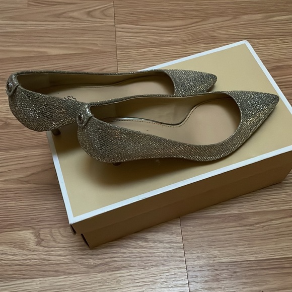 MK Kitten glitter pump - Picture 3 of 9